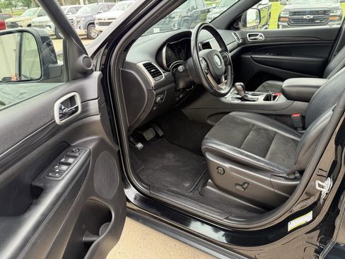 Used 2021 Jeep Grand Cherokee Laredo X image 28