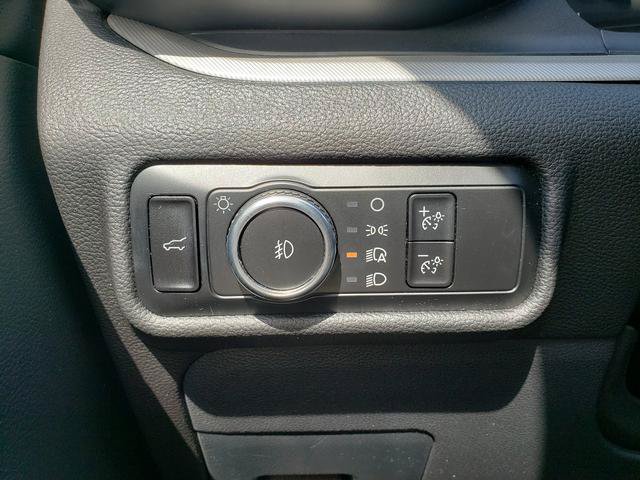Used 2023 Ford Explorer XLT w/ Equipment Group 202A AWD/4WD image 22
