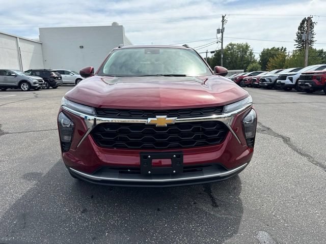 Used 2024 Chevrolet Trax LT w/ Driver Confidence Package FWD image 8