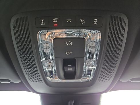 New 2026 Mercedes-Benz GLB 250 image 27