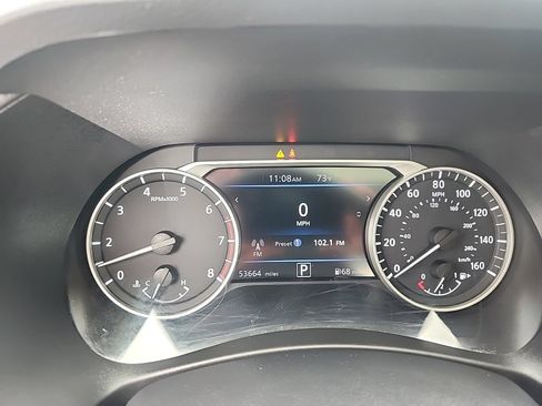 Used 2022 Nissan Sentra SR w/ SR Premium Package FWD image 17