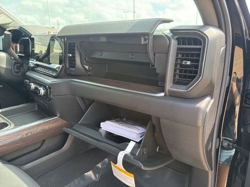 New 2026 GMC Sierra 2500 SLT w/ SLT Premium Package AWD/4WD image 56