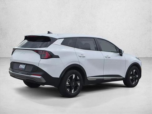 Used 2026 Kia Sportage LX w/ LX Convenience Package FWD image 5