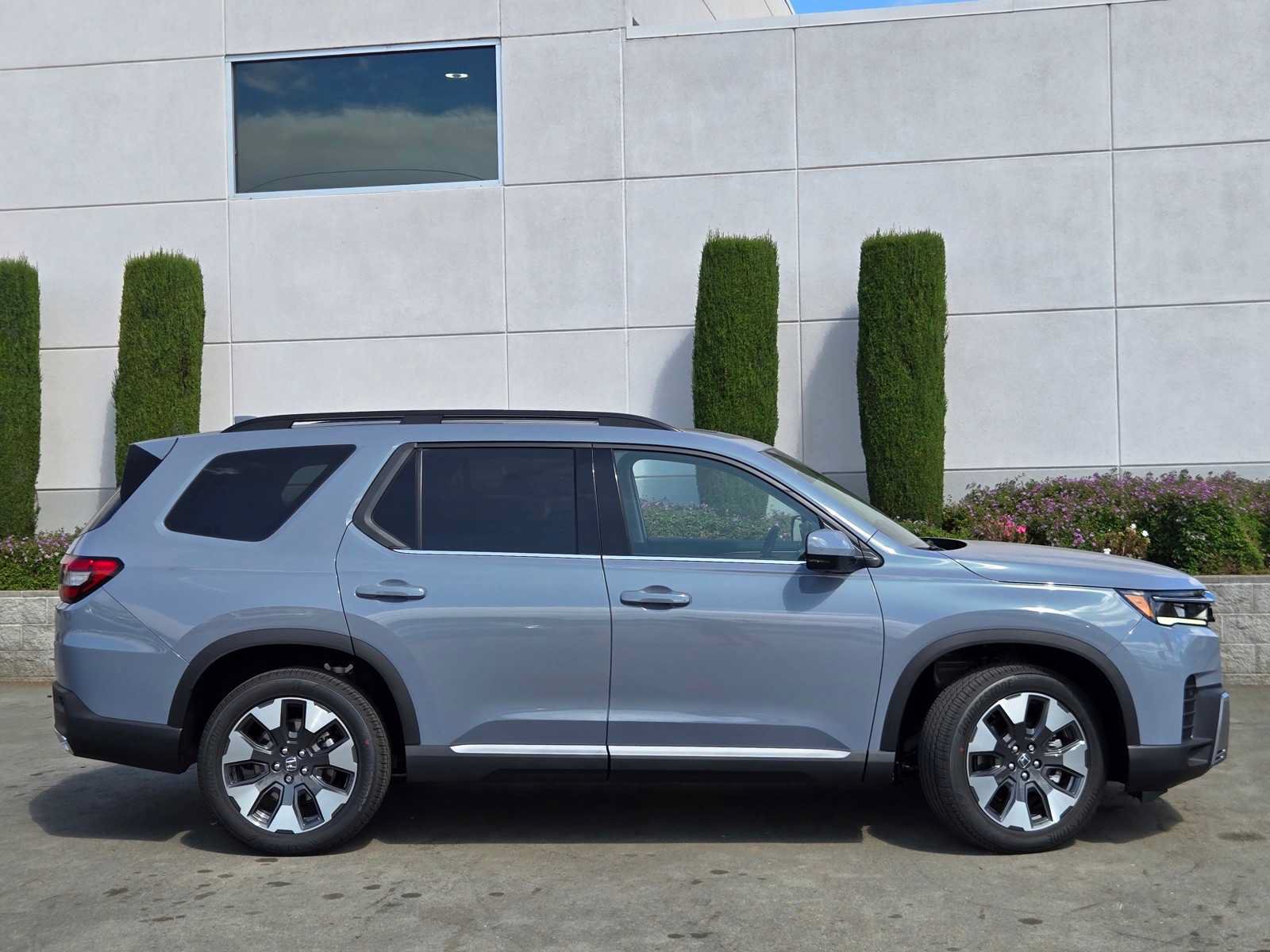 New 2026 Honda Pilot Elite image 3