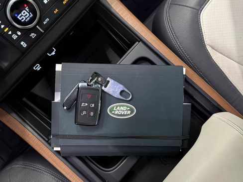 Used 2023 Land Rover Defender 110 X-Dynamic SE AWD/4WD image 35