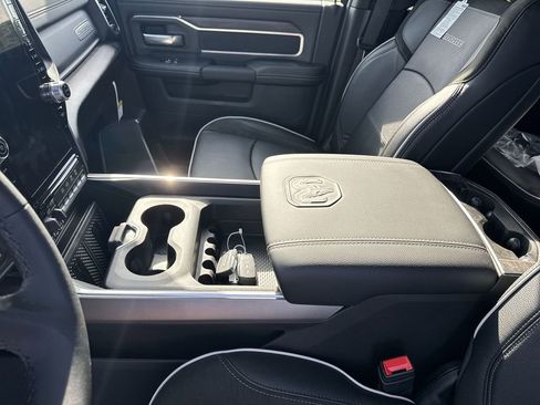 New 2026 RAM 4500 4x4 Crew Cab DRW w/ Laramie Trim Package image 20