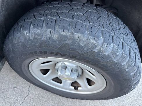 Used 2016 Chevrolet Silverado 1500 W/T image 10