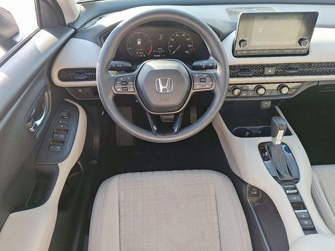 Used 2023 Honda HR-V LX image 12