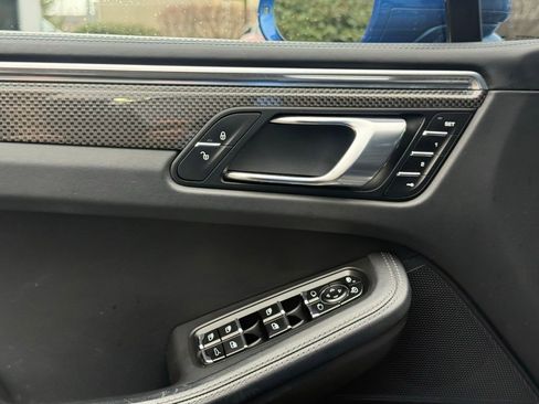 Used 2015 Porsche Macan Turbo image 9