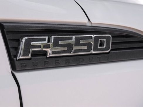Used 2015 Ford F550 4x4 Regular Cab Super Duty image 29