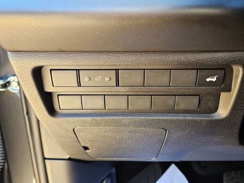 Used 2024 Mitsubishi Outlander SE image 26