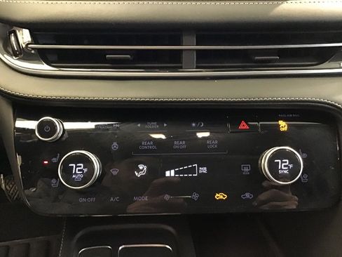 Used 2023 INFINITI QX60 Luxe w/ Performance Audio Package image 25