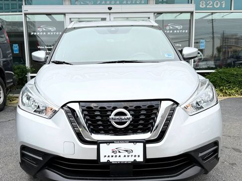 Used 2020 Nissan Kicks SV FWD image 2