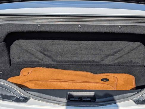 Used 2022 Lexus LC 500 Convertible image 23