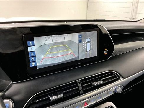 Used 2021 Hyundai Palisade Limited w/ Winter Package image 16