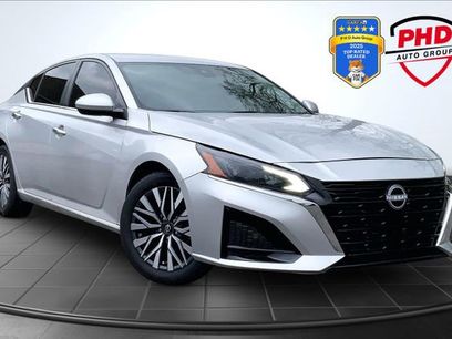 Used 2023 Nissan Altima 2.5 SV