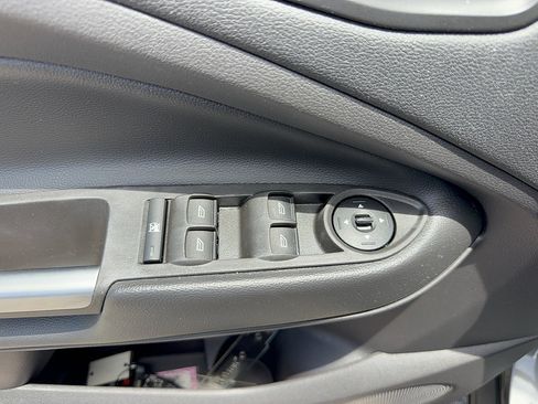 Used 2018 Ford Escape SE w/ SE Sync 3 Package FWD image 10