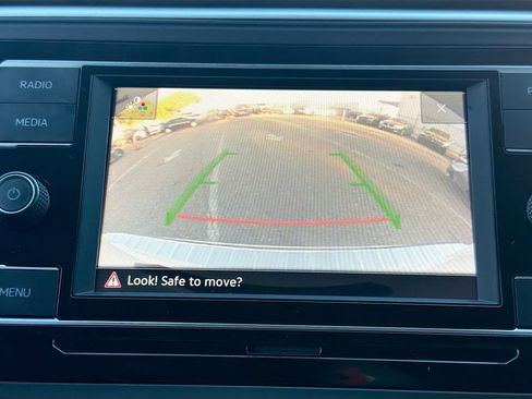 Used 2023 Volkswagen Atlas SE image 32