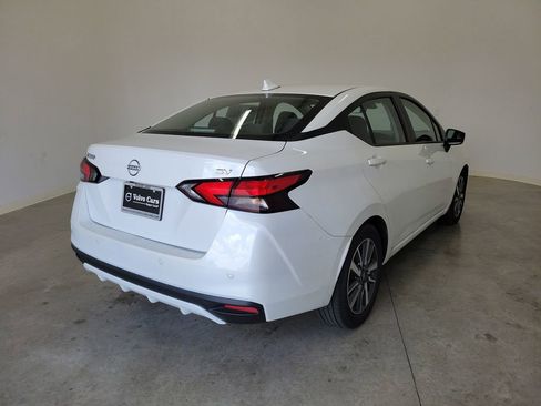 Used 2023 Nissan Versa SV w/ Electronics Package FWD image 5