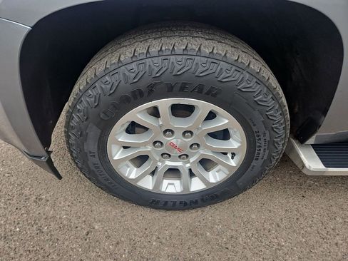 Used 2020 GMC Yukon SLT image 27