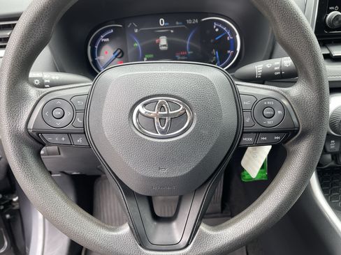 Certified 2024 Toyota RAV4 LE AWD/4WD image 18