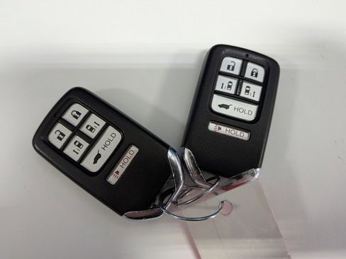 Used 2016 Honda Odyssey Touring image 36