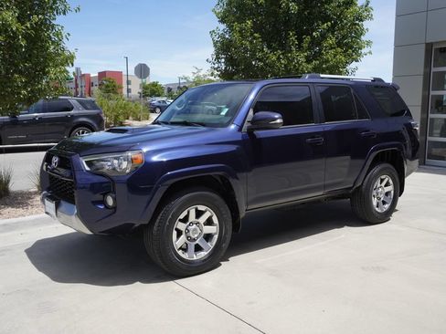 Used 2015 Toyota 4Runner Trail Premium AWD/4WD image 3
