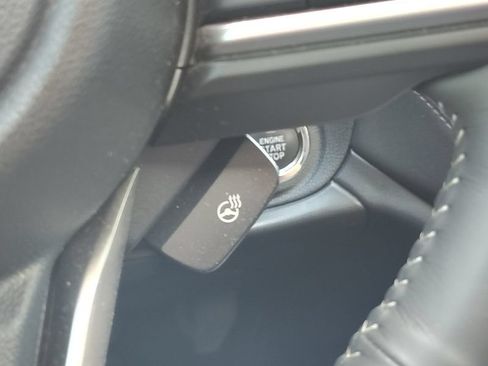 Used 2025 Subaru Outback Touring AWD/4WD image 17
