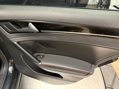 Used 2017 Volkswagen GTI Autobahn image 26