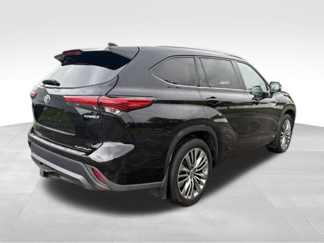 Used 2020 Toyota Highlander Platinum AWD/4WD image 18