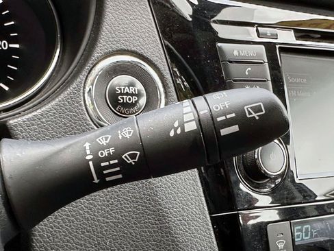 Certified 2021 Nissan Rogue Sport SV AWD/4WD image 29