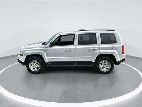 Used 2016 Jeep Patriot Sport w/ Power Value Group image 5