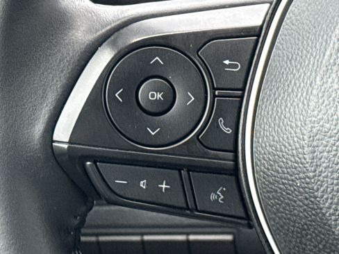 Used 2024 Toyota Corolla SE w/ SE Premium Package FWD image 19