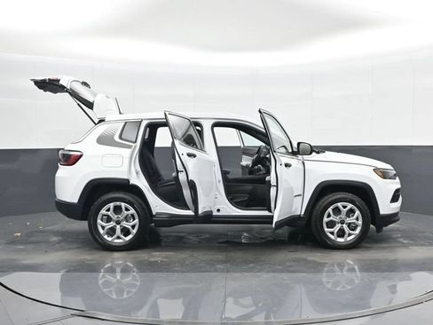 Used 2025 Jeep Compass Sport w/ Mopar Graphics Package AWD/4WD image 47