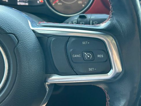 Used 2019 Jeep Wrangler Unlimited Rubicon AWD/4WD image 36