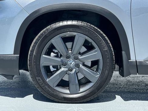 Used 2025 Honda Pilot Sport image 29