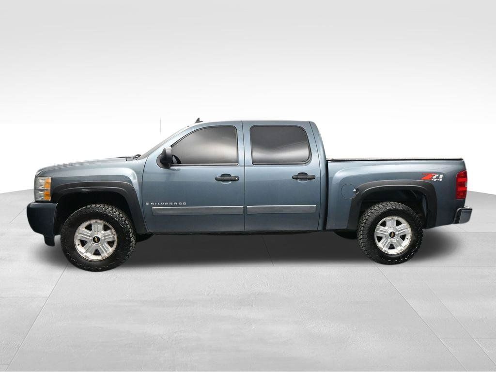 Used 2008 Chevrolet Silverado 1500 LT w/ Power Pack Plus AWD/4WD image 2