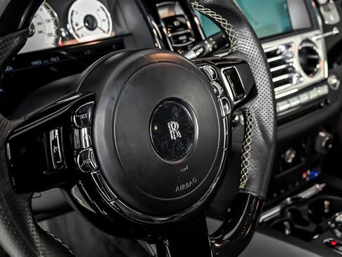 Used 2016 Rolls-Royce Wraith RWD image 21