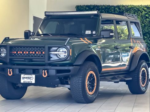 Certified 2022 Ford Bronco Badlands AWD/4WD image 8