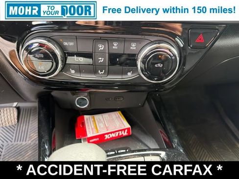 Used 2024 Chevrolet Trax ACTIV w/ Sunroof Package FWD image 21