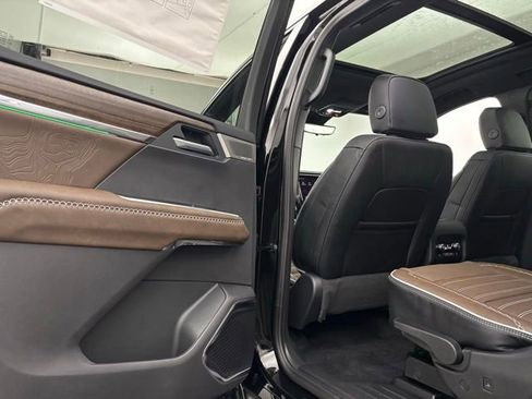 New 2026 GMC Acadia Denali Ultimate image 43