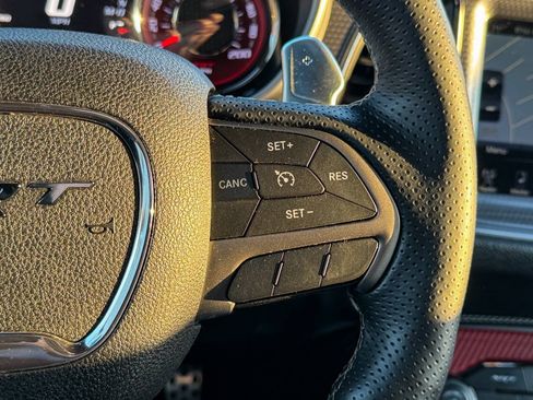 Used 2016 Dodge Challenger SRT Hellcat RWD image 23