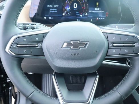 New 2026 Chevrolet Equinox ACTIV w/ Convenience Package III FWD image 3