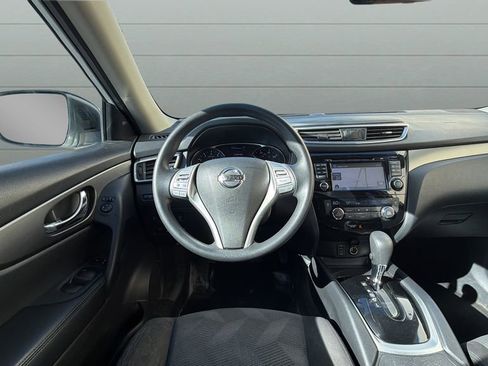Used 2016 Nissan Rogue SV w/ SV Premium Package AWD/4WD image 11