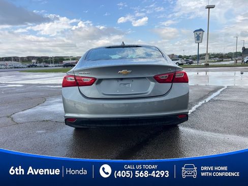 Used 2025 Chevrolet Malibu LT FWD image 4