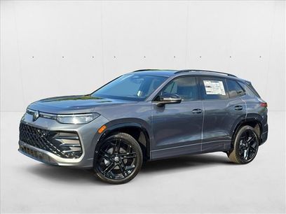 New 2025 Volkswagen Tiguan SE R-Line