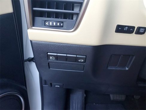Used 2019 Lexus NX 300 FWD image 22