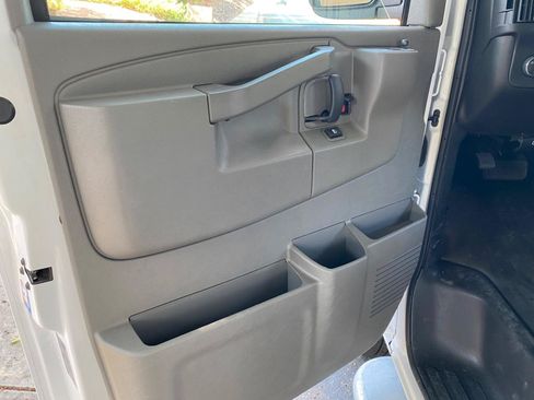 Used 2025 Chevrolet Express 2500 w/ Driver Convenience Package RWD image 23