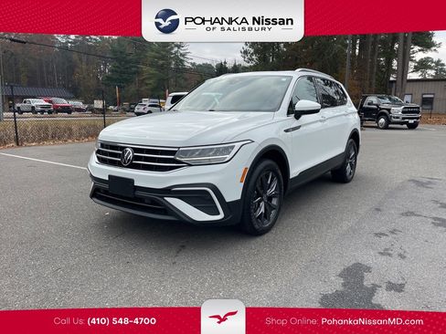 Used 2022 Volkswagen Tiguan SE image 1
