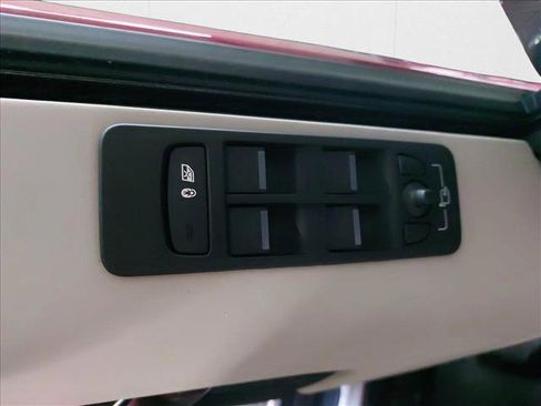 New 2025 Land Rover Discovery Sport S image 26